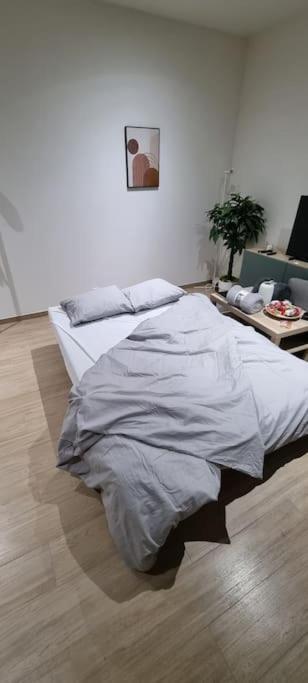 Worker's - 2 Bedrooms & Court Yard - Smooth Appartement