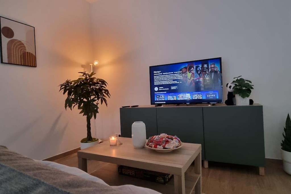 Appartement Worker's - 2 Bedrooms & Court Yard - Smooth *