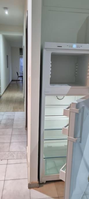 Worker's - 2 Bedrooms & Court Yard - Smooth Appartement *