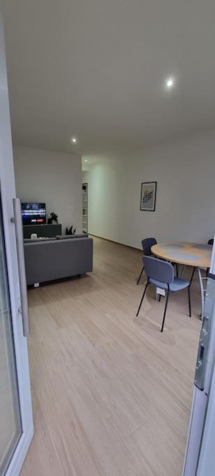 Worker's - 2 Bedrooms & Court Yard - Smooth Appartement Antwerpen