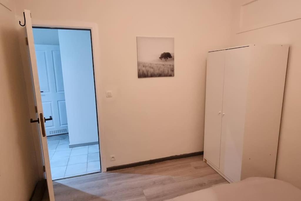 Apartment Worker's - 2 Bedrooms & Court Yard - Smooth Antwerpen
